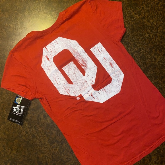 OU Sooners v-neck t-shirt - size XXL - Picture 2 of 3